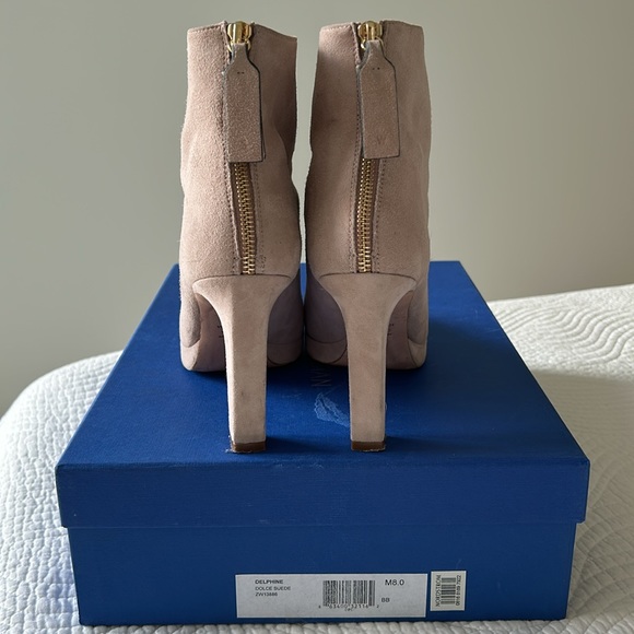 Stuart Weitzman Delphine Platform Suede Ankle Boots - Dolce Suede Size 8 - Picture 3 of 4